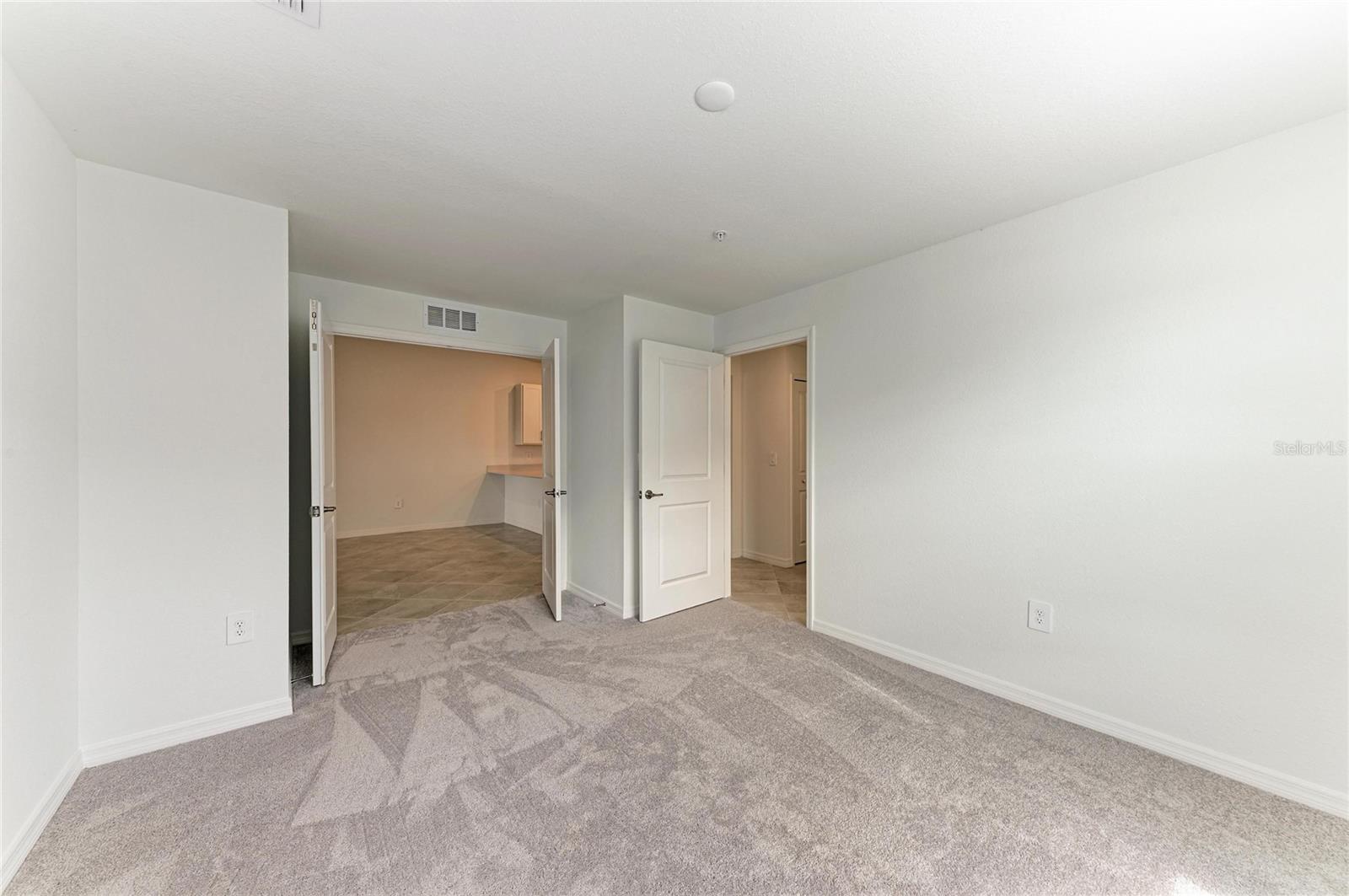 Image 33 of 48 For 19015 Scallop Loop 201