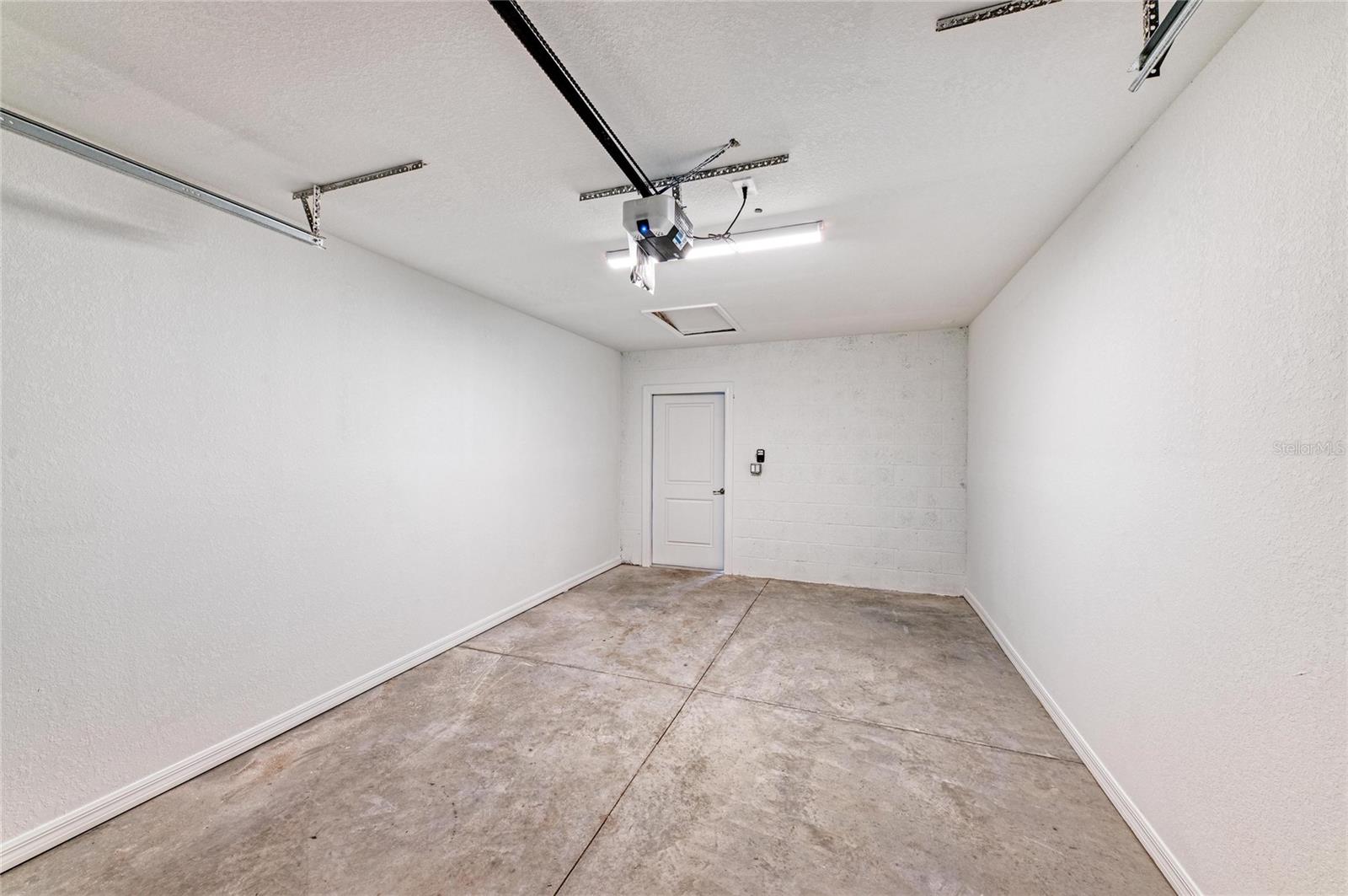 Image 39 of 48 For 19015 Scallop Loop 201