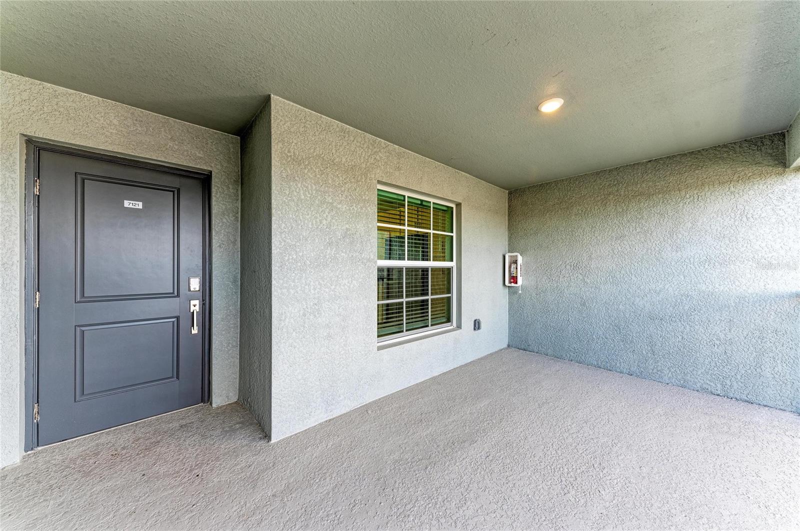 Image 4 of 48 For 19015 Scallop Loop 201