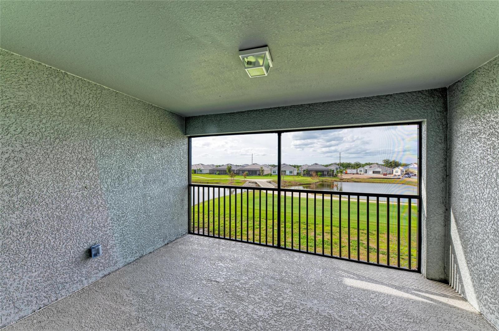 Image 5 of 48 For 19015 Scallop Loop 201