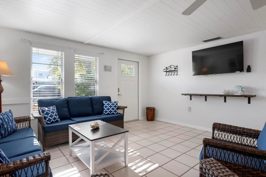 Image 9 of 91 For 314 61st Street