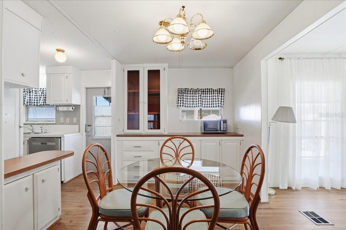 Image 17 of 46 For 3301 Evelyn Drive