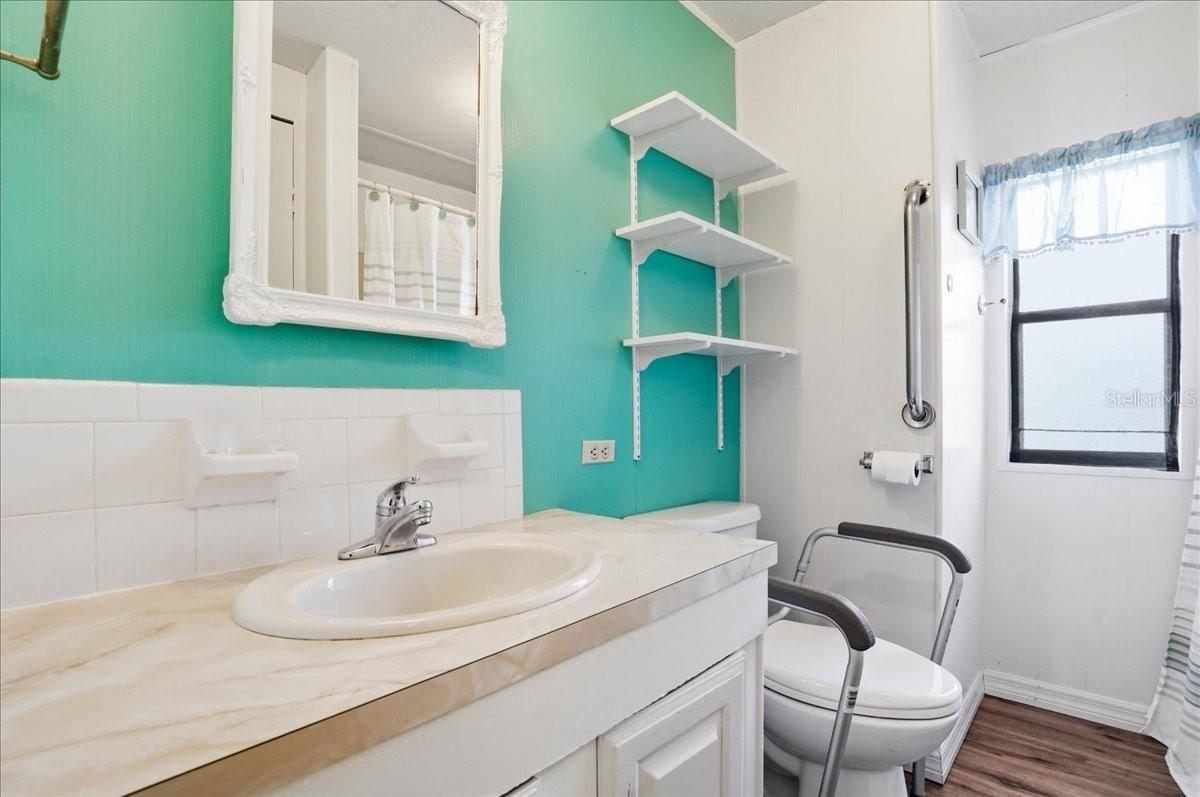 Image 27 of 46 For 3301 Evelyn Drive