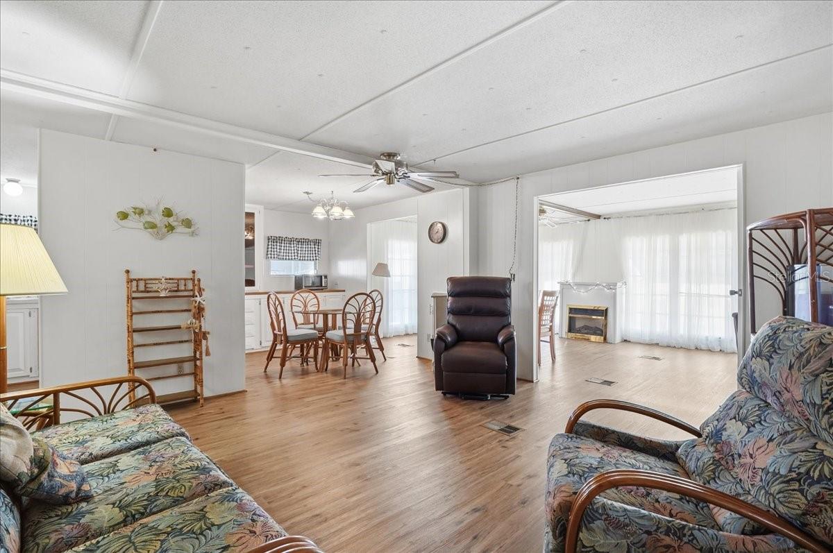 Image 9 of 46 For 3301 Evelyn Drive