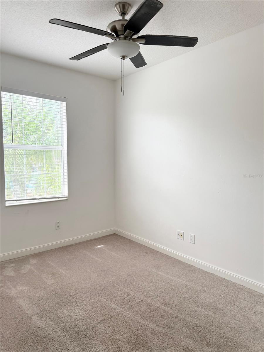 Image 17 of 19 For 1547 Napoli Drive W