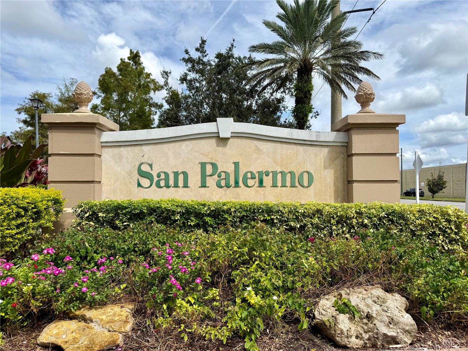 Image 2 of 19 For 1547 Napoli Drive W