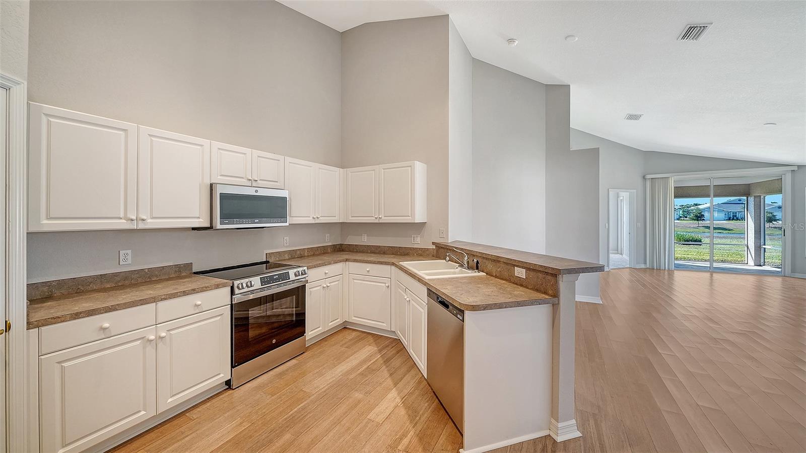 Image 13 of 31 For 4481 Fairway Drive