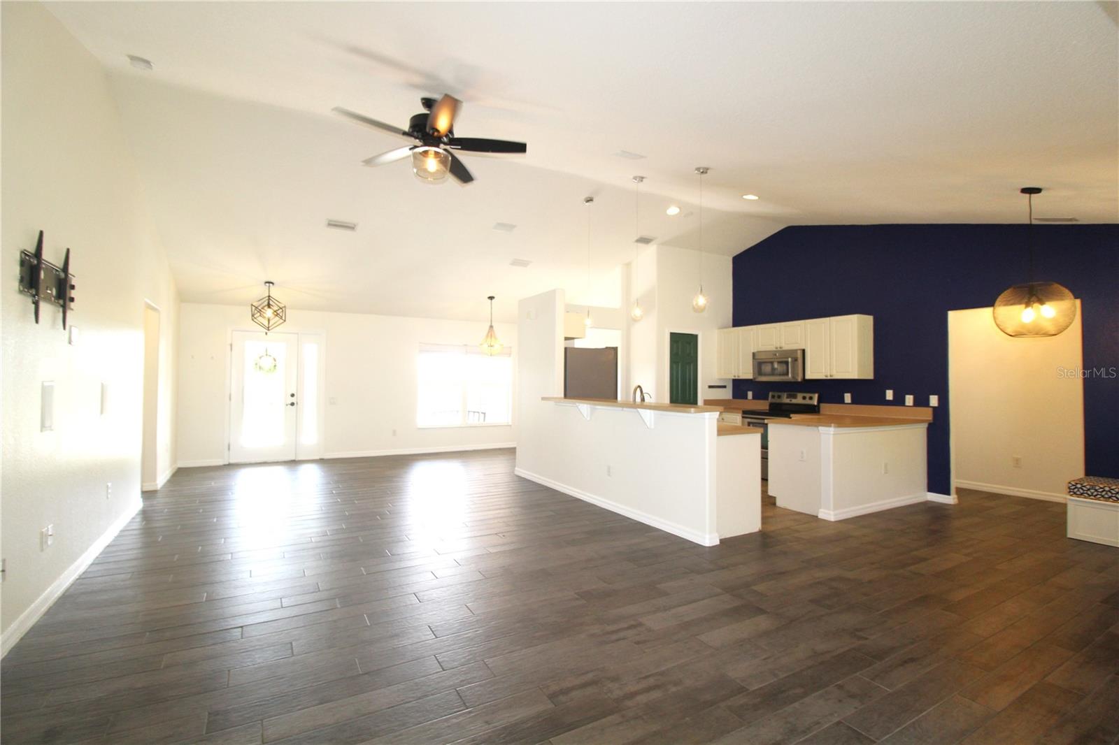 Image 7 of 25 For 1639 Lace Terrace