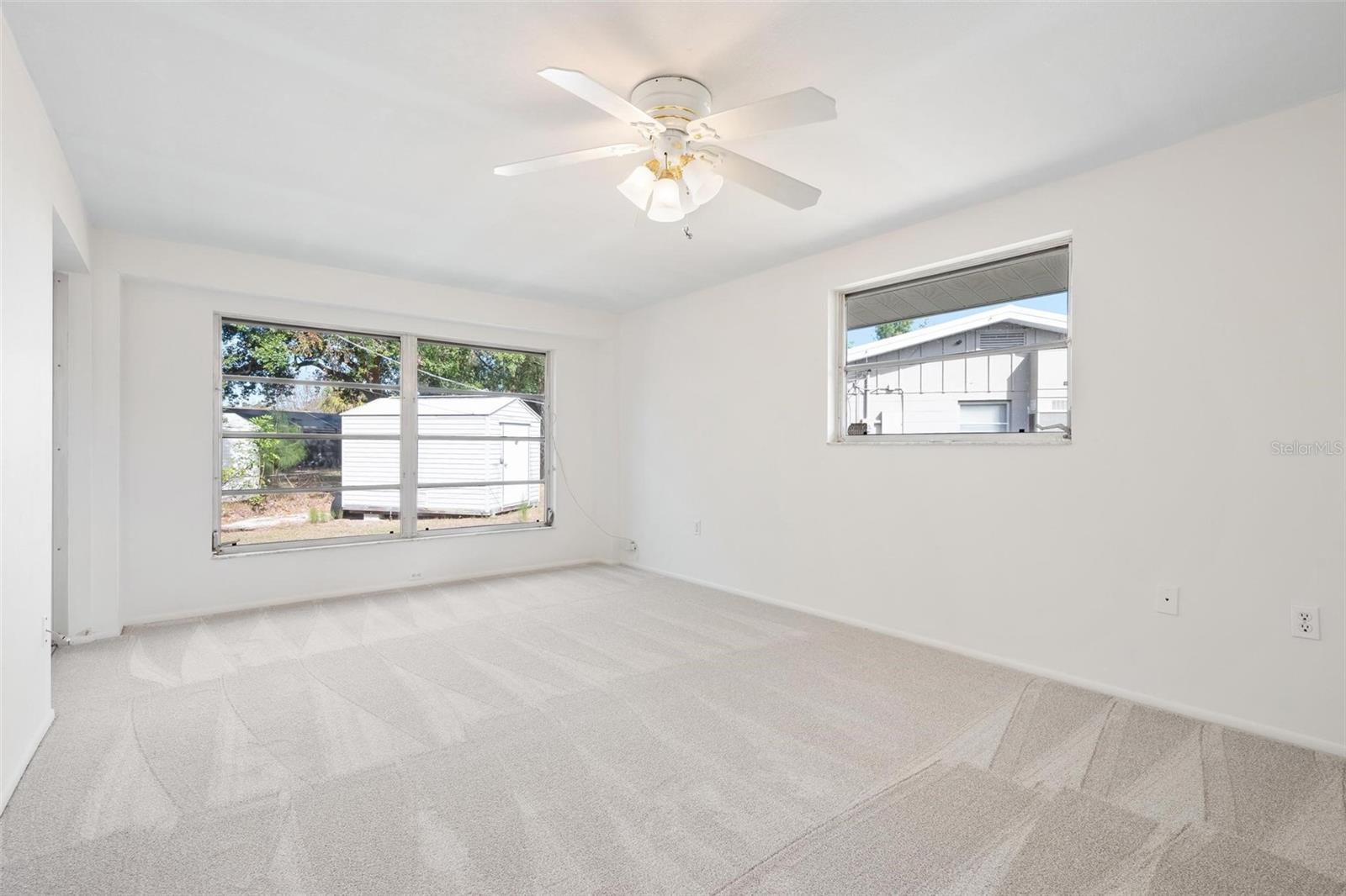 Image 15 of 26 For 4927 Live Oak Drive