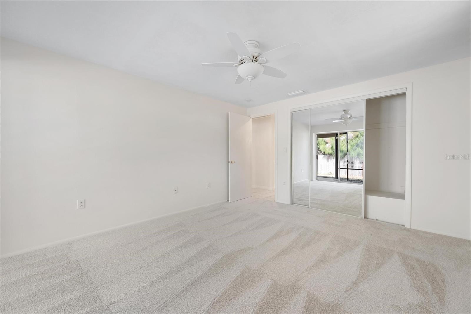 Image 22 of 26 For 4927 Live Oak Drive