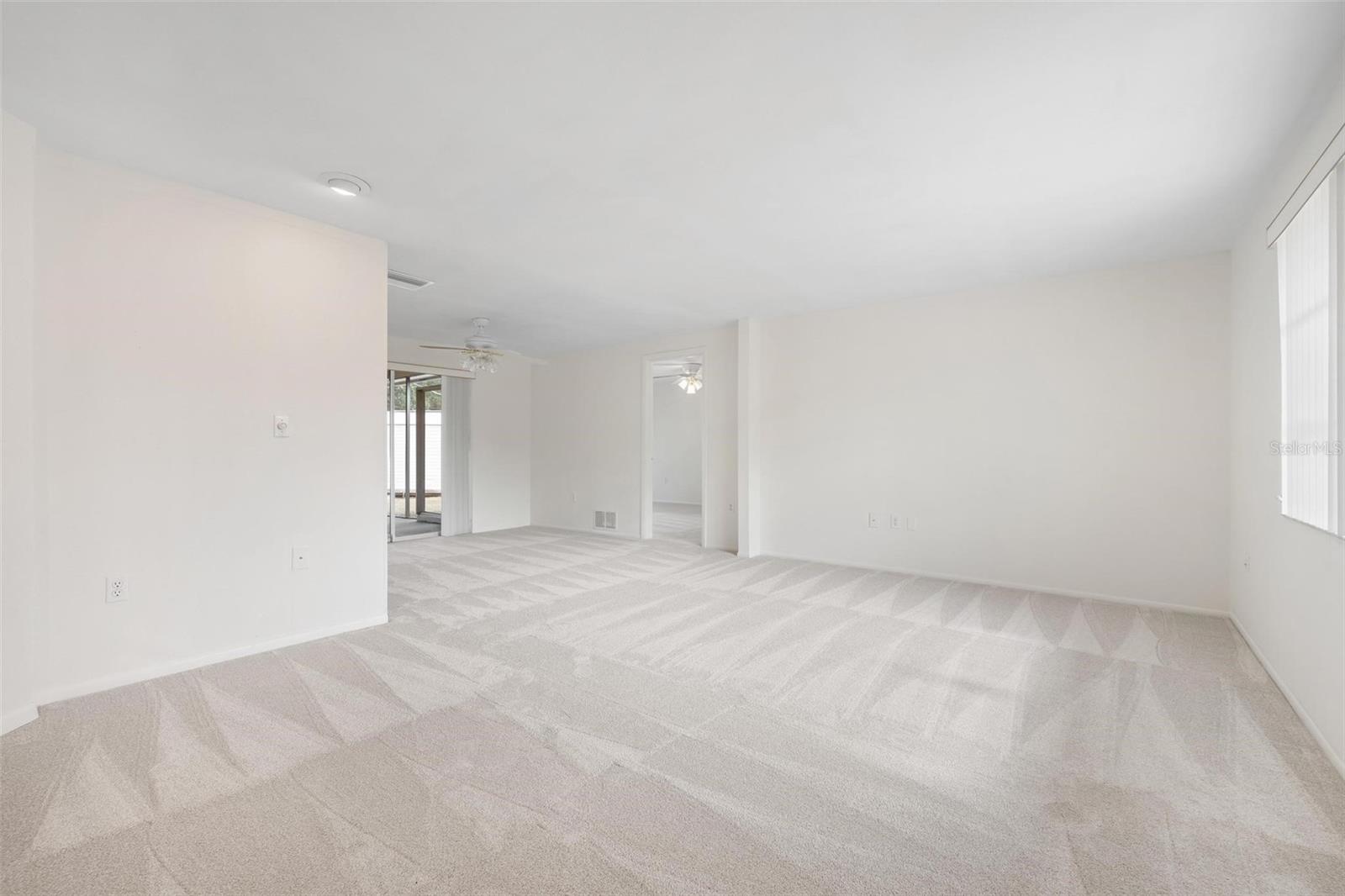 Image 3 of 26 For 4927 Live Oak Drive