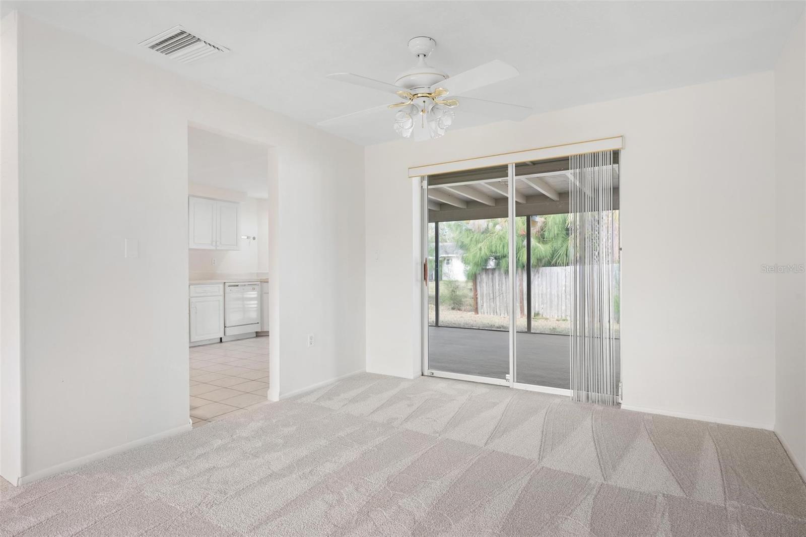 Image 7 of 26 For 4927 Live Oak Drive