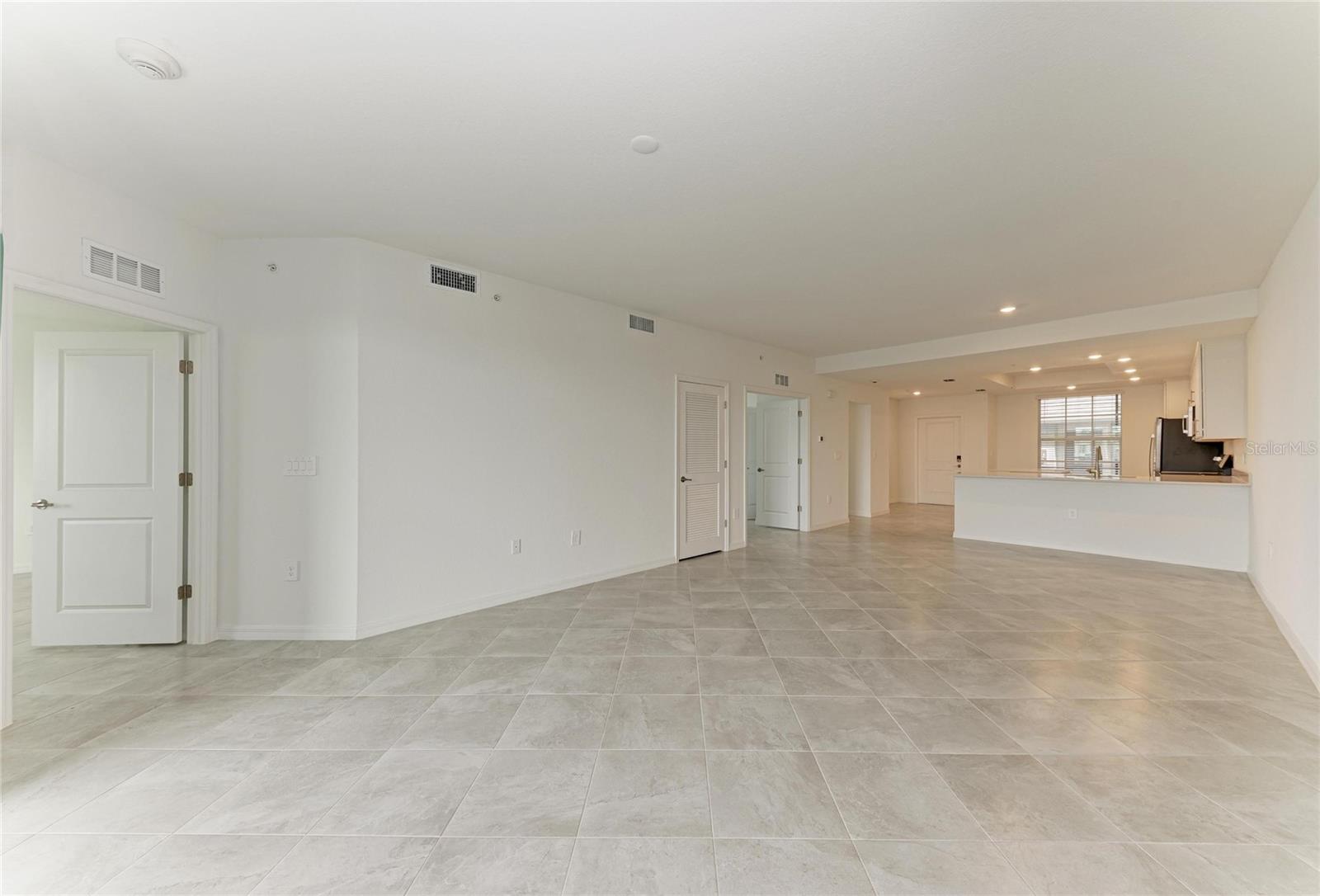 Image 11 of 48 For 19015 Scallop Loop 108