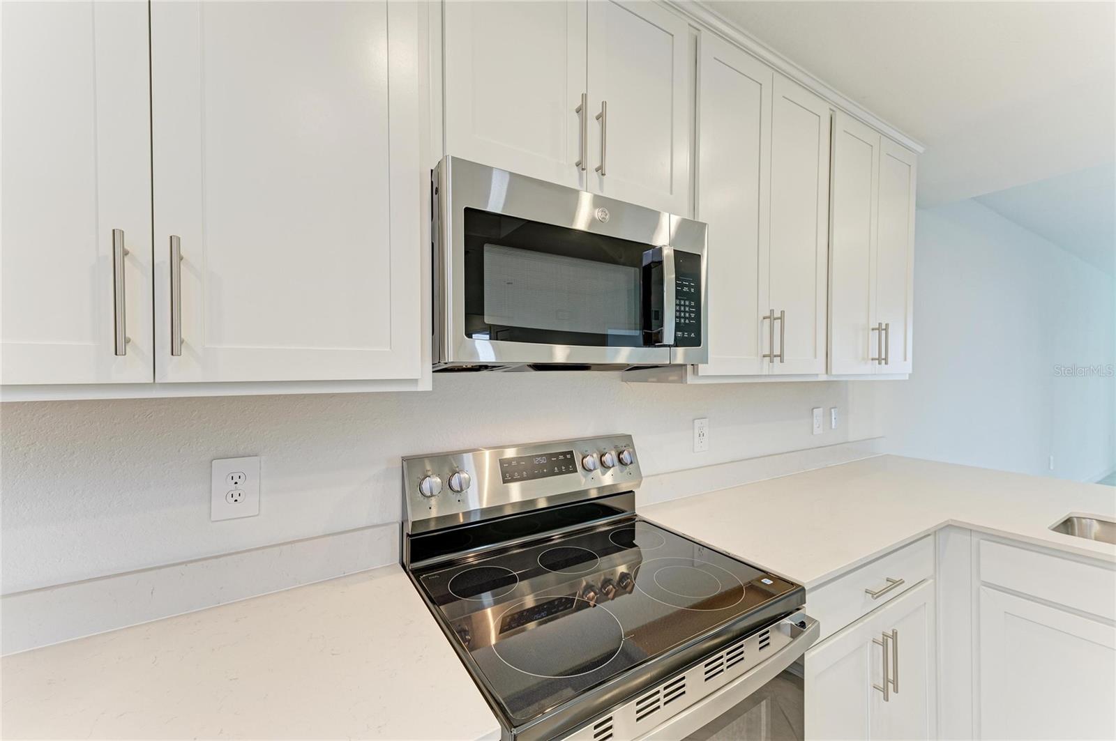 Image 18 of 48 For 19015 Scallop Loop 108