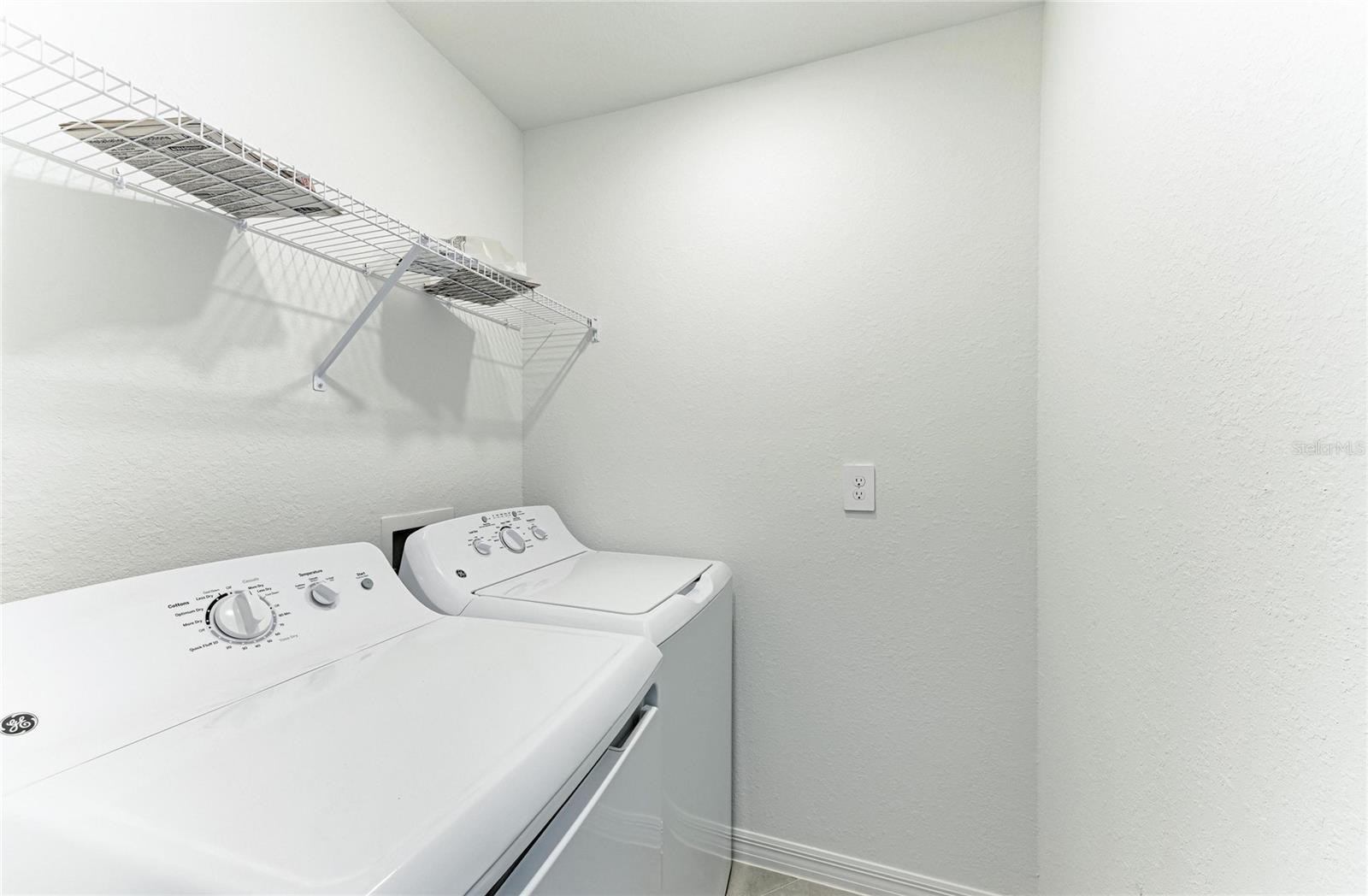 Image 29 of 48 For 19015 Scallop Loop 108