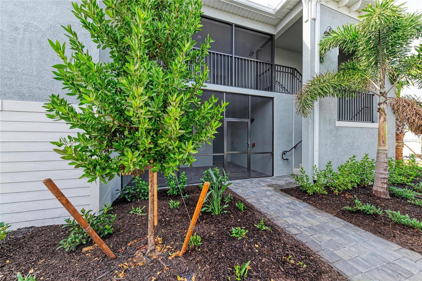 Image 6 of 48 For 19015 Scallop Loop 108