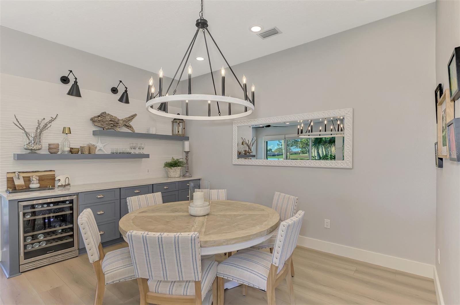 Image 20 of 81 For 561 Fallbrook Drive