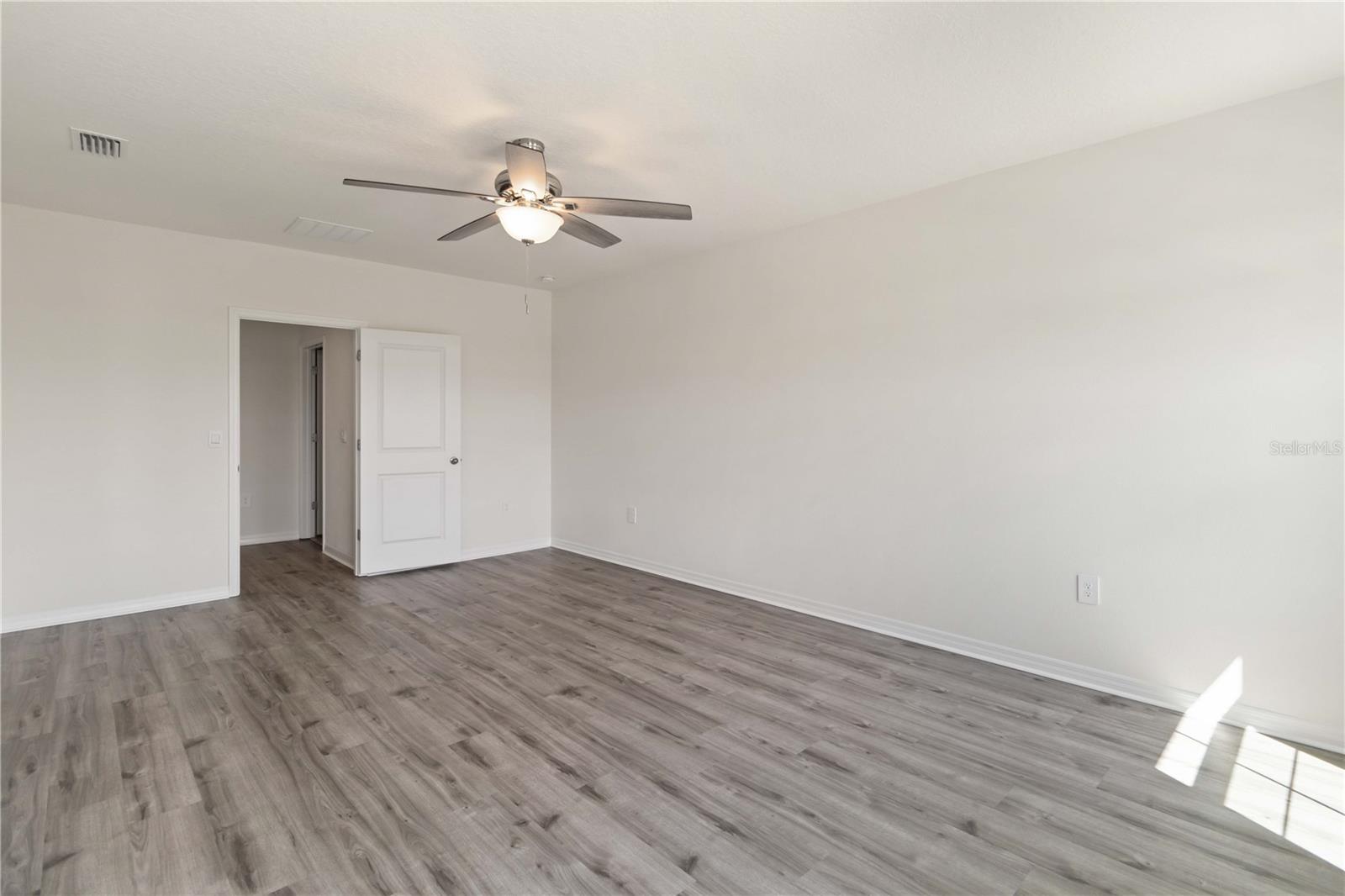 Image 21 of 48 For 17129 Reserva Drive