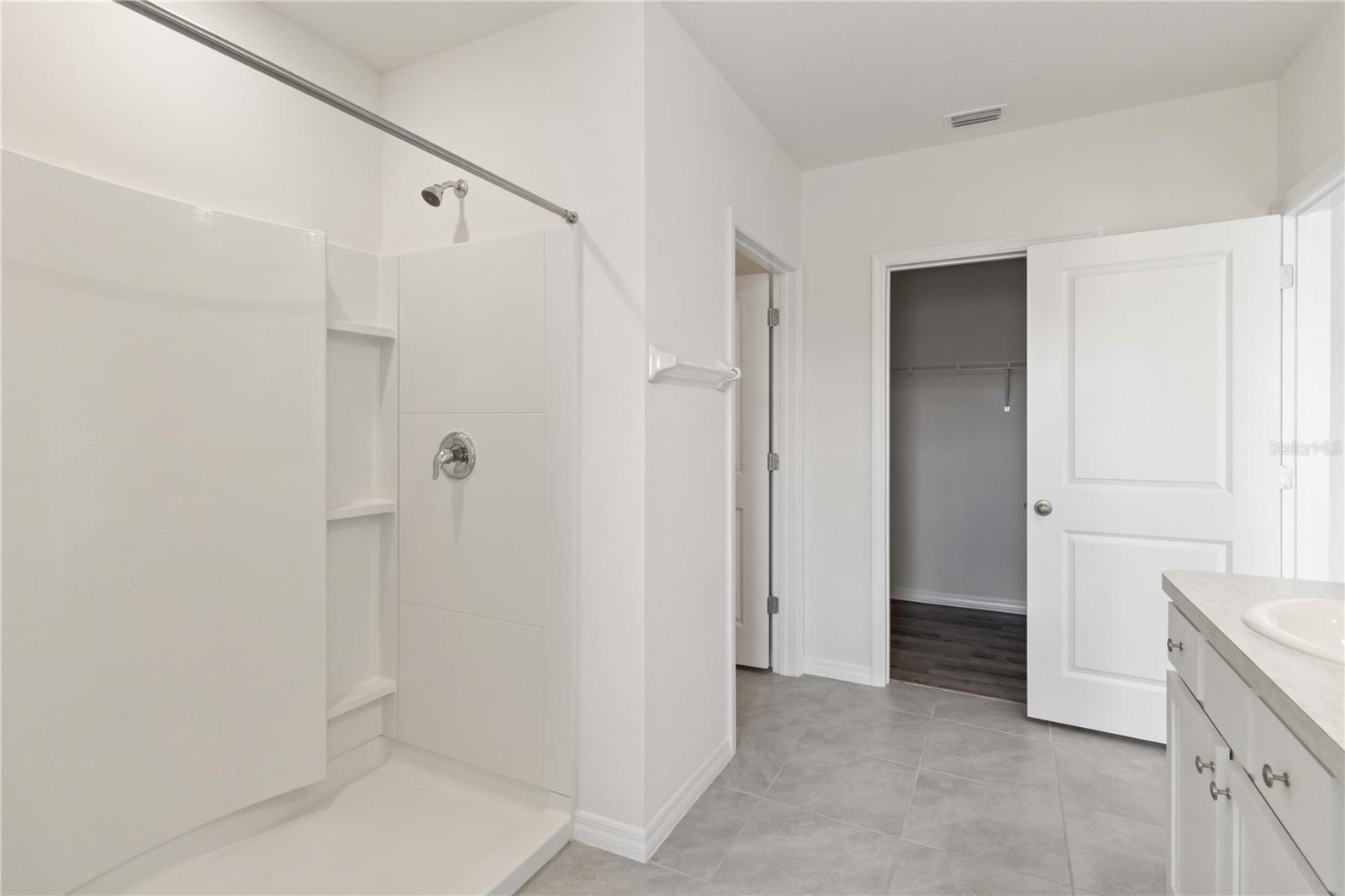 Image 23 of 48 For 17129 Reserva Drive