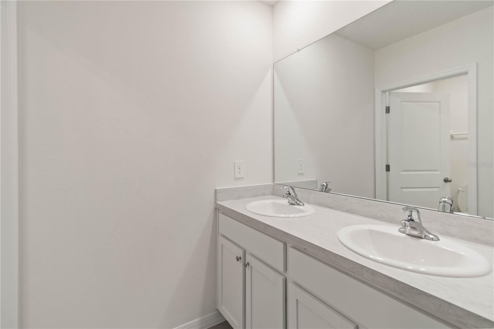 Image 34 of 48 For 17129 Reserva Drive