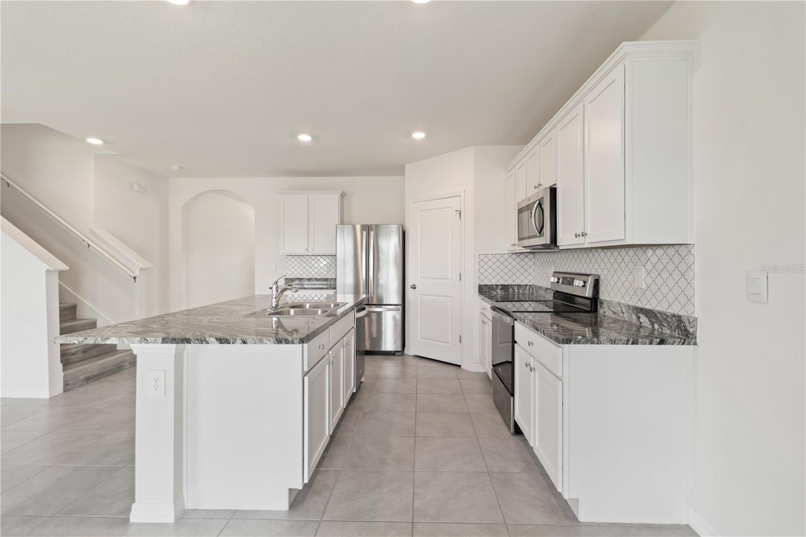 Image 8 of 48 For 17129 Reserva Drive