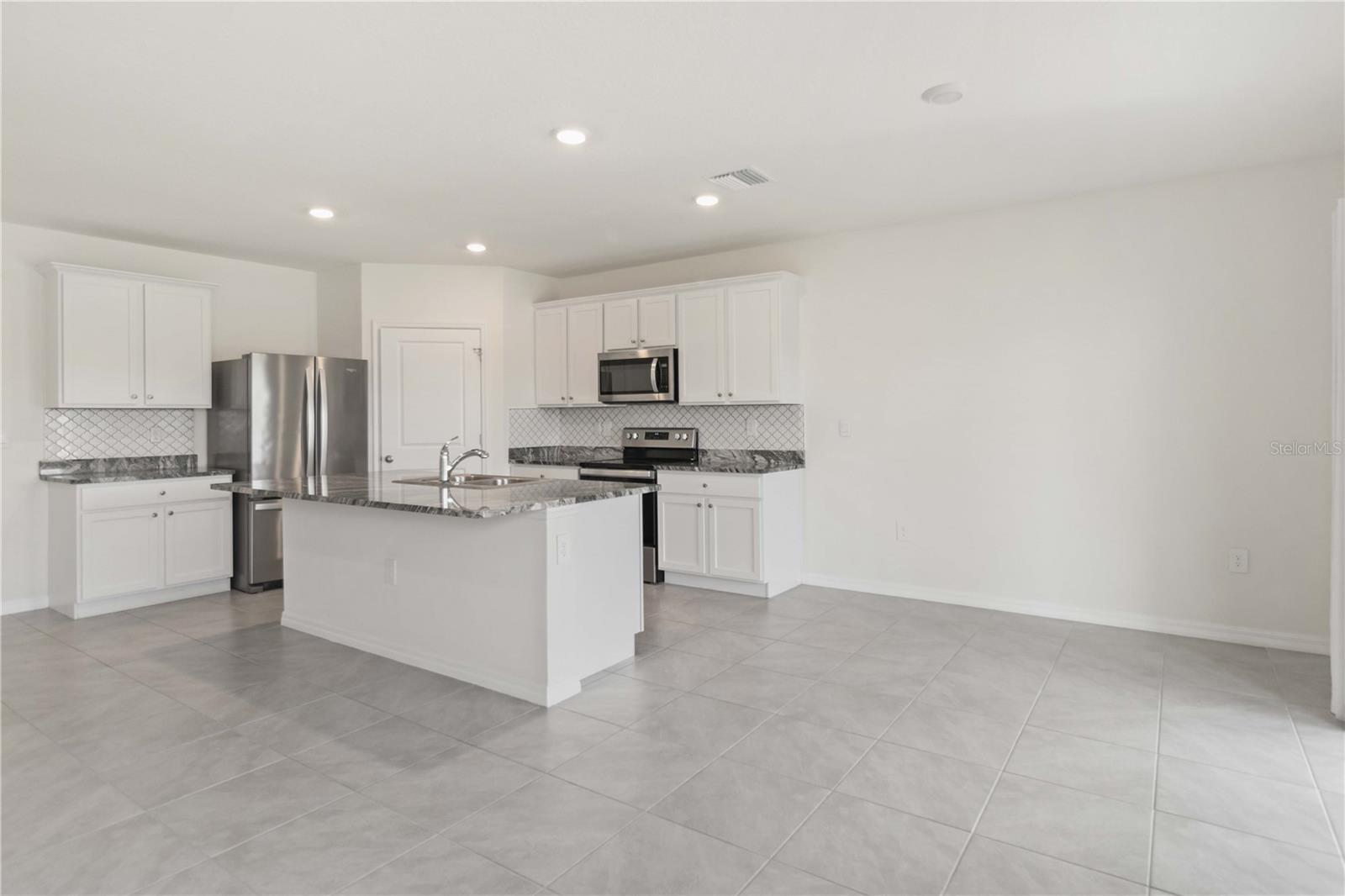 Image 9 of 48 For 17129 Reserva Drive