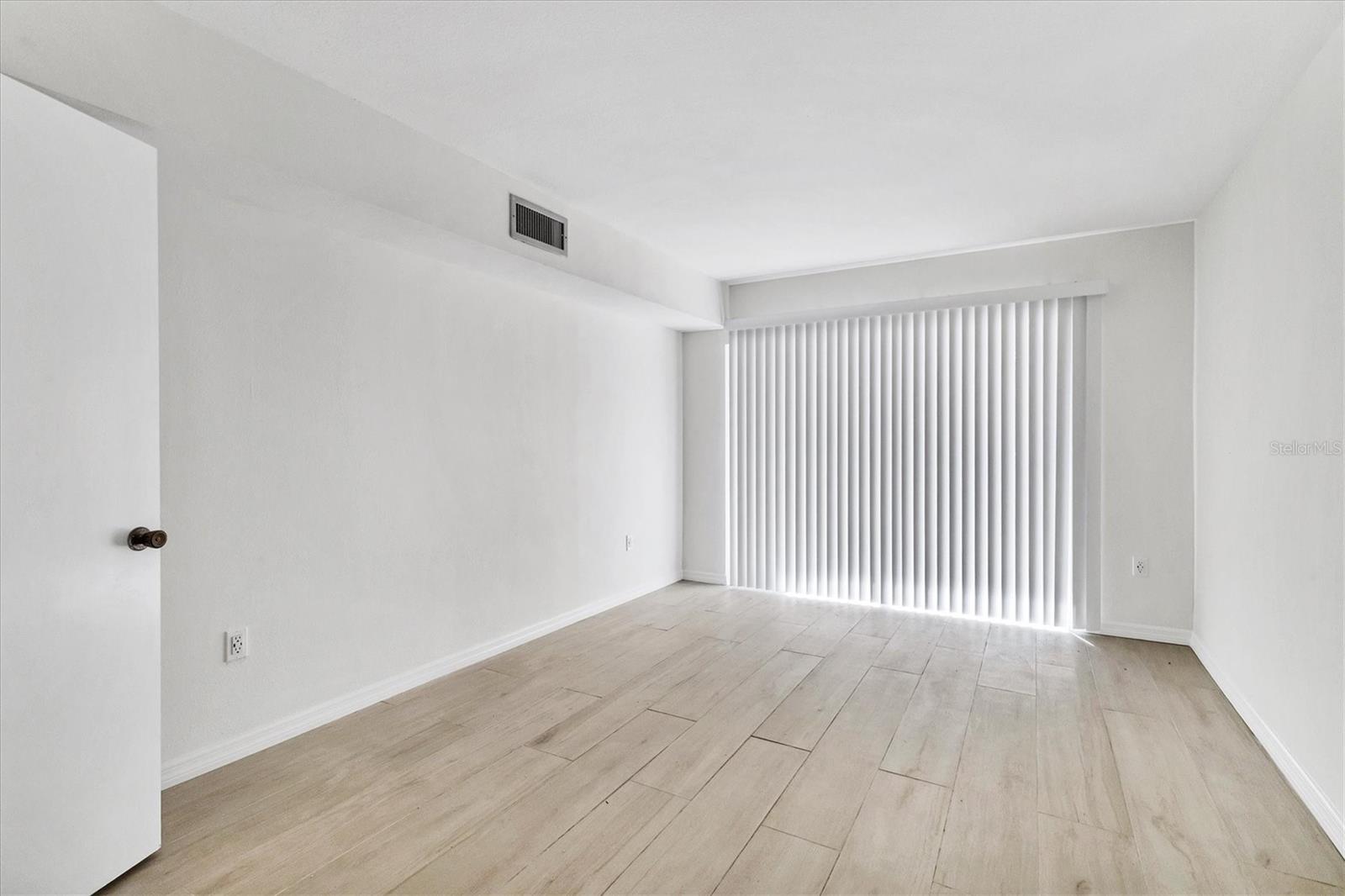 Image 19 of 34 For 129 Tyler Drive 103