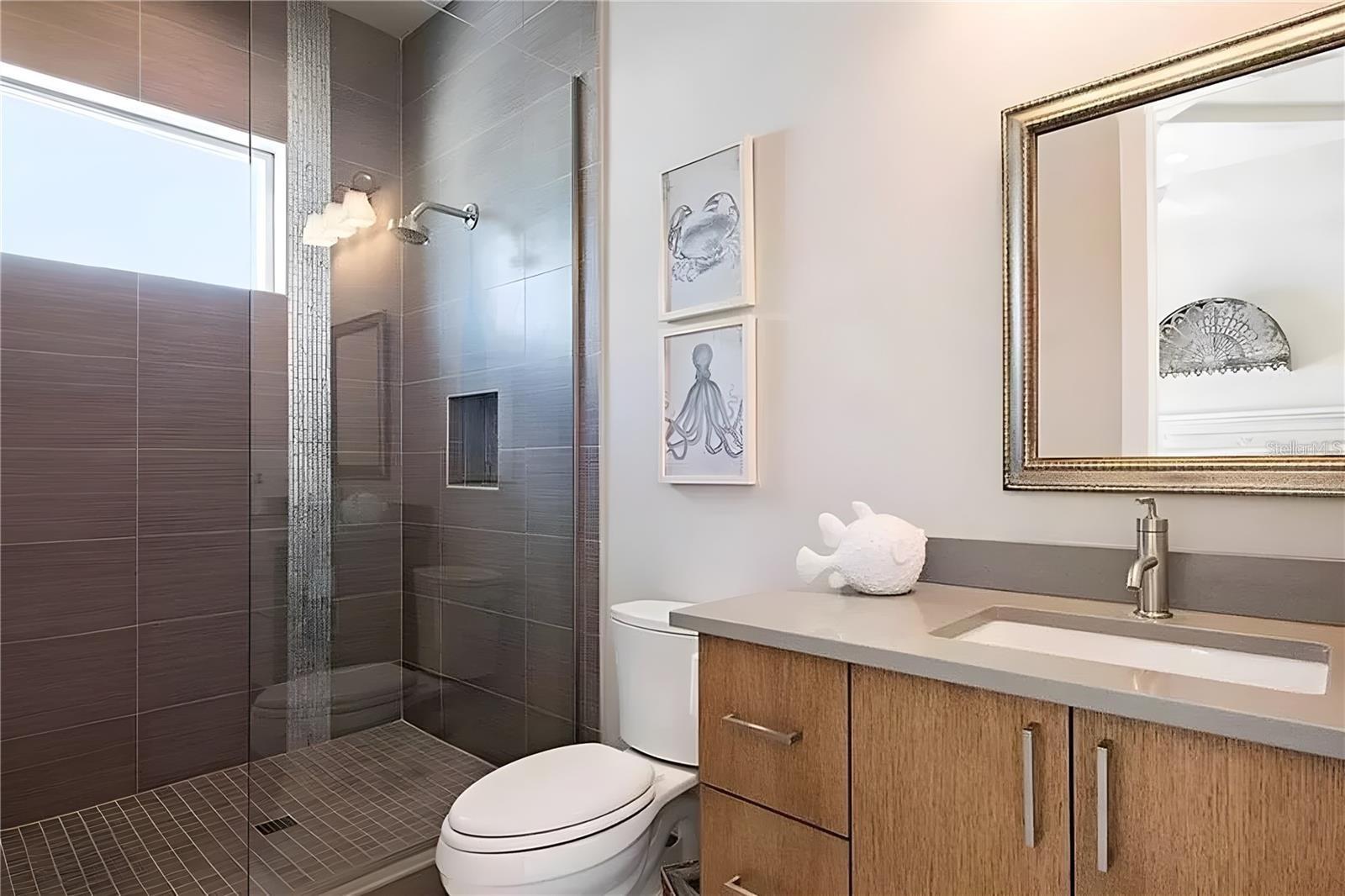 Image 16 of 23 For 130 Blvd Of The Presidents