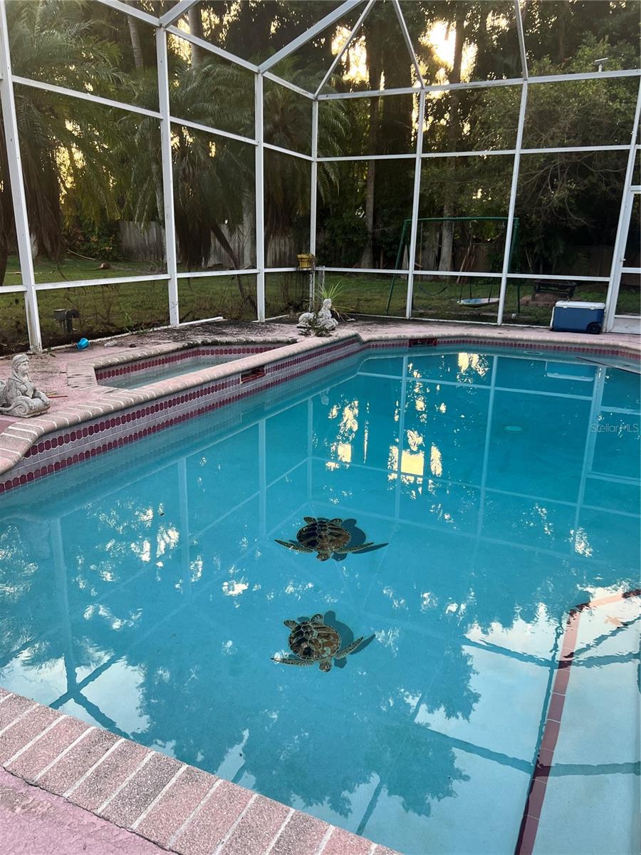 Image 2 of 3 For 4215 Riverview Boulevard