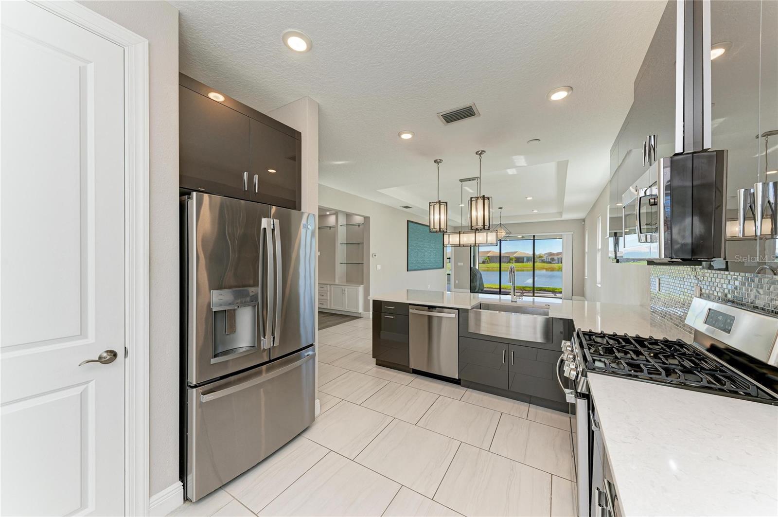 Image 14 of 70 For 5111 Barnett Circle