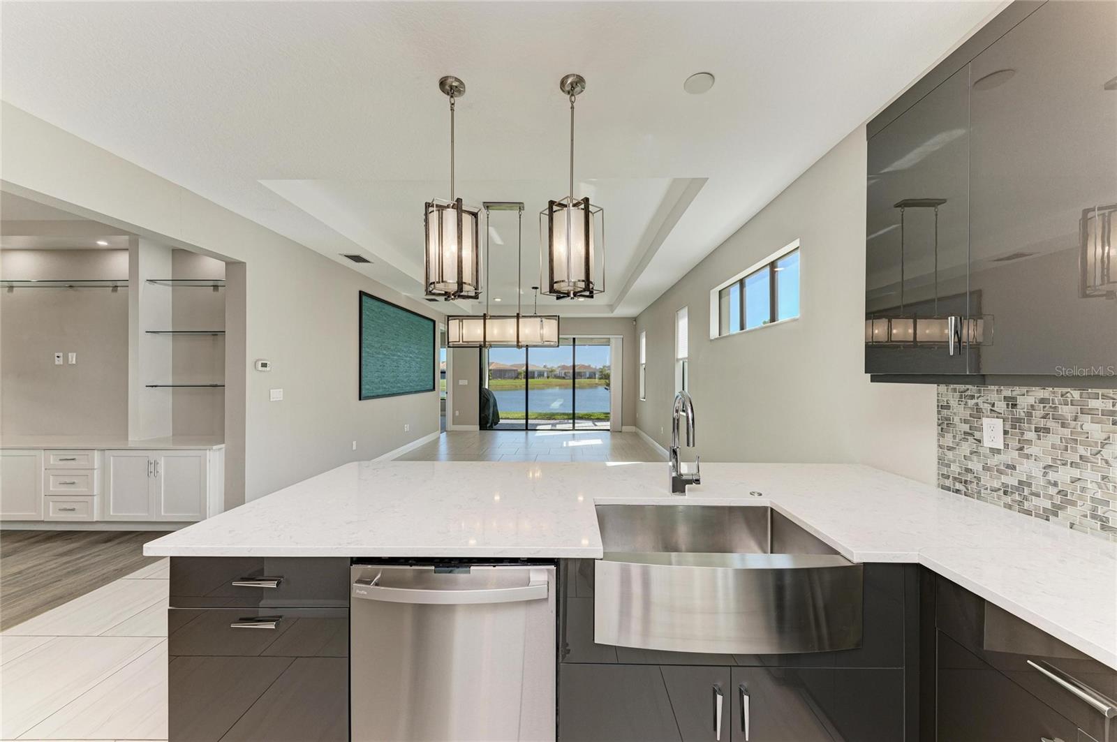 Image 15 of 70 For 5111 Barnett Circle