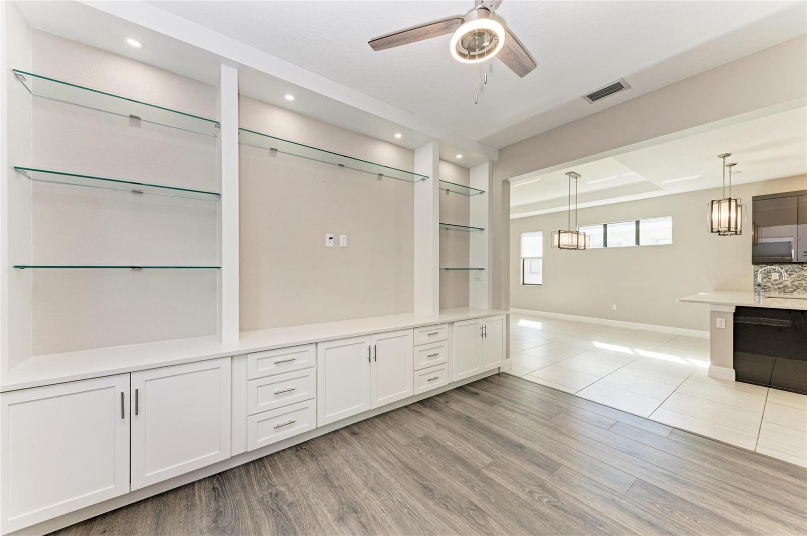 Image 33 of 70 For 5111 Barnett Circle