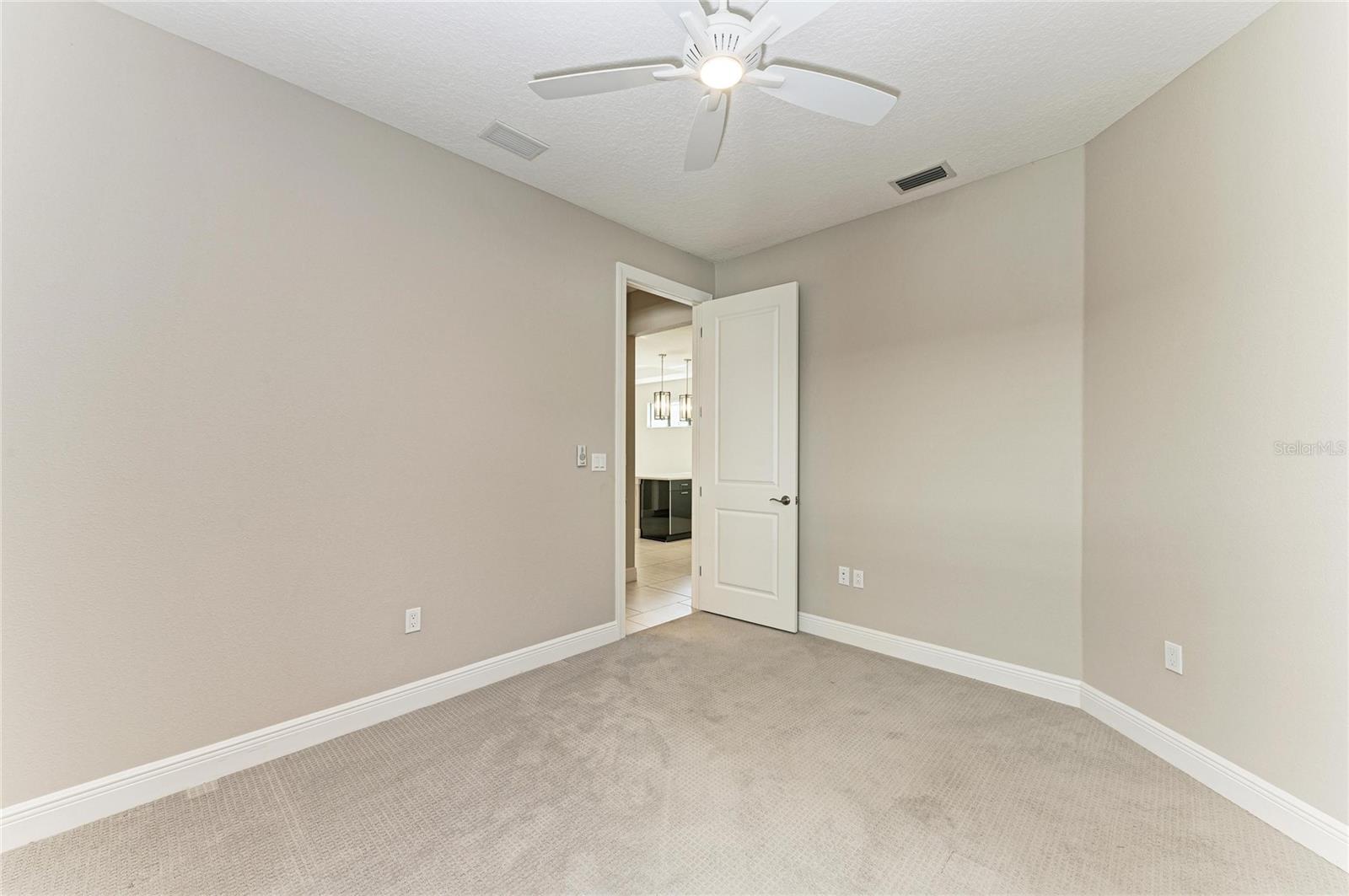 Image 37 of 70 For 5111 Barnett Circle