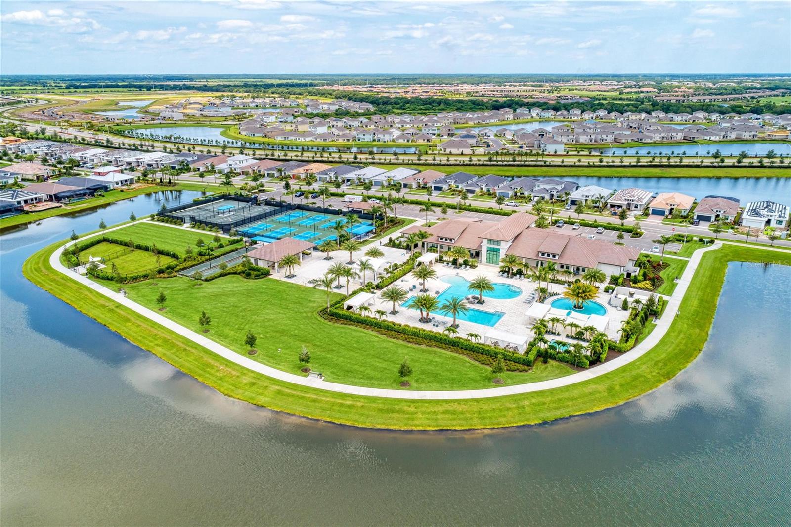 Image 64 of 70 For 5111 Barnett Circle