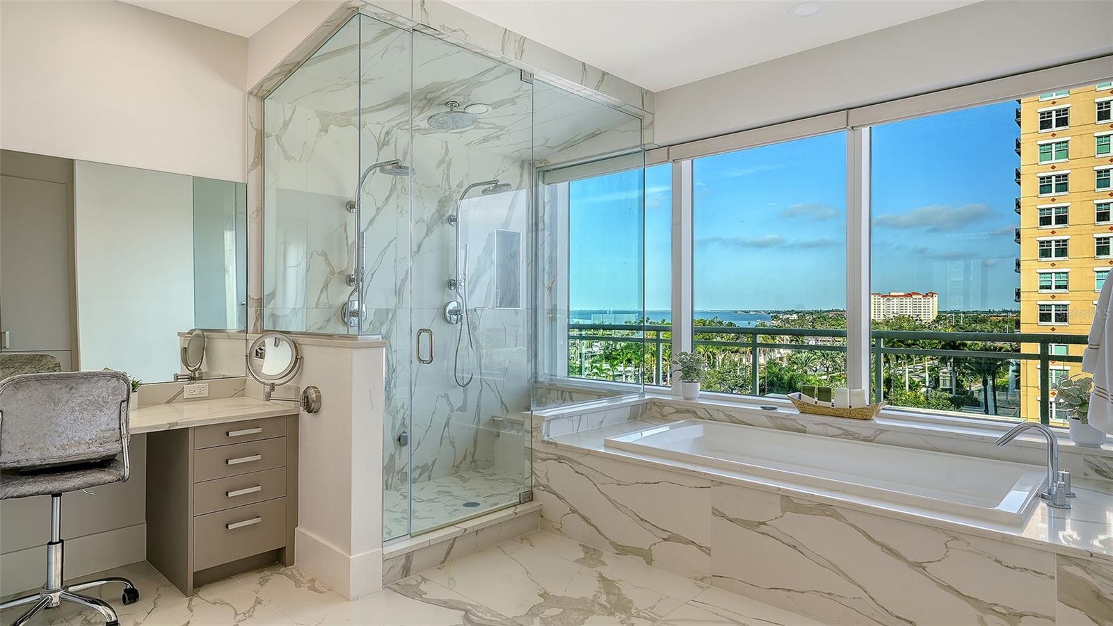 Image 16 of 47 For 540 Tamiami Trail 701