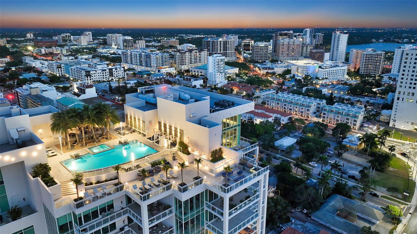 Image 2 of 47 For 540 Tamiami Trail 701