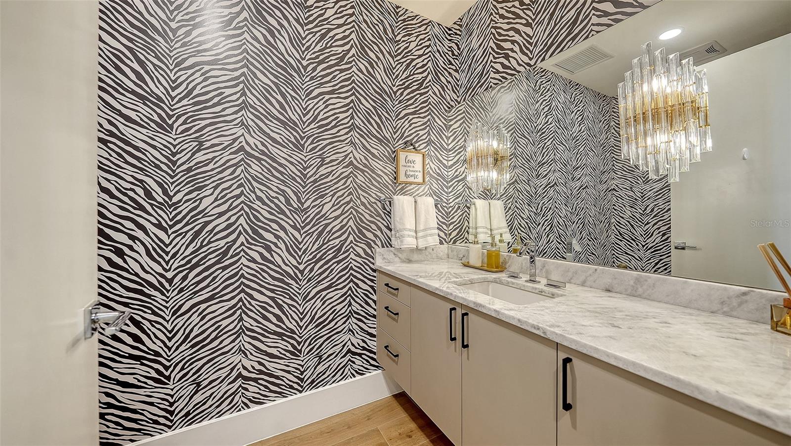 Image 21 of 47 For 540 Tamiami Trail 701