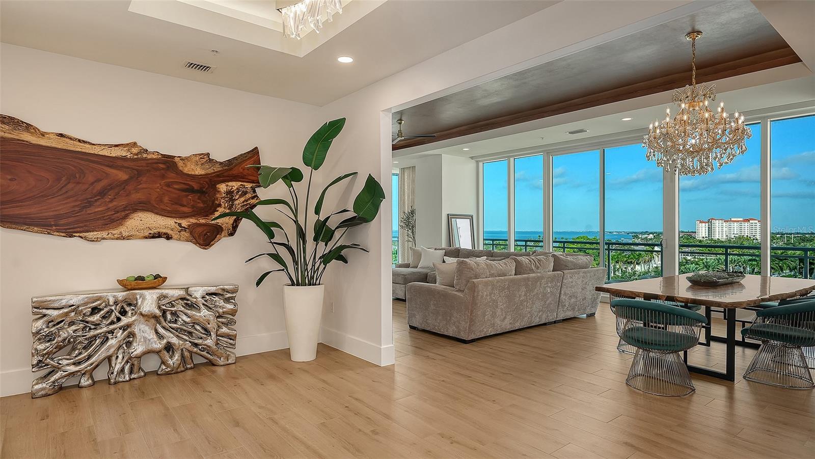 Image 9 of 47 For 540 Tamiami Trail 701