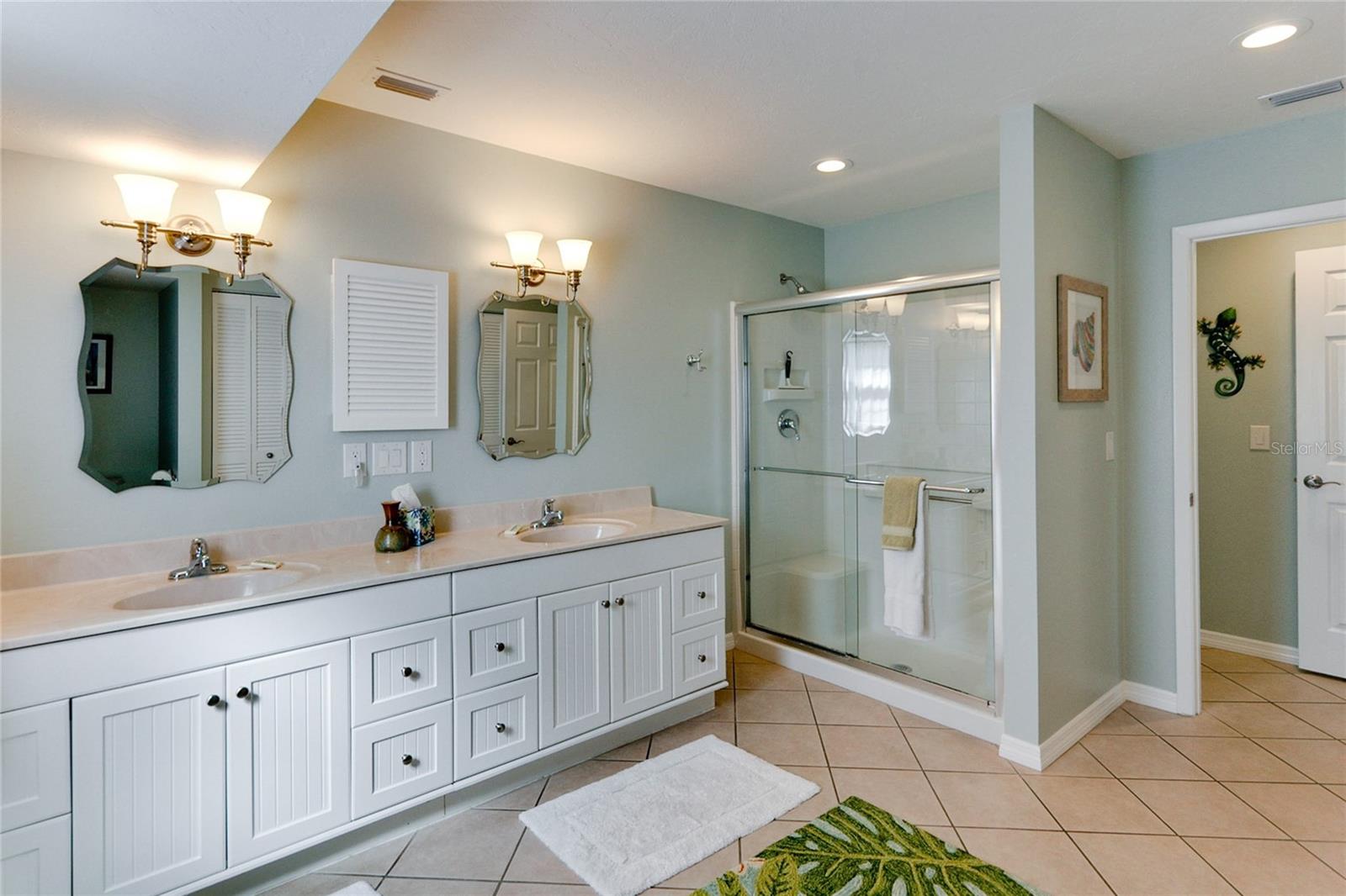 Image 24 of 42 For 805 Bay Boulevard