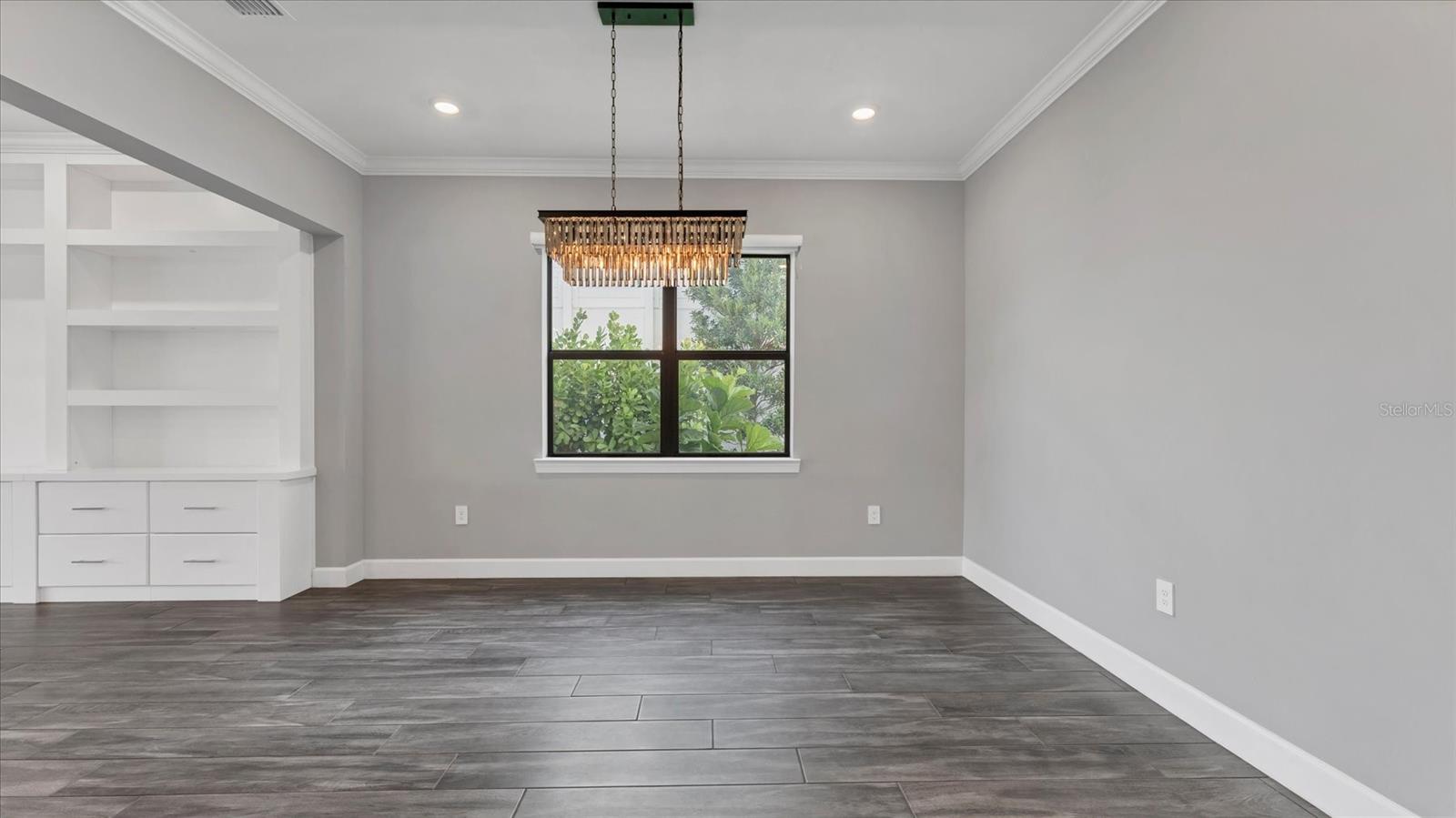 Image 18 of 81 For 16415 Slate Place