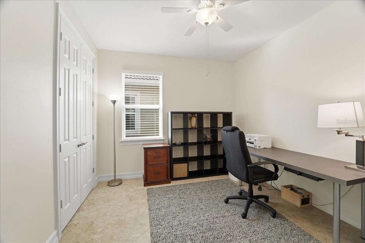 Image 17 of 36 For 3204 Royal Gardens Avenue