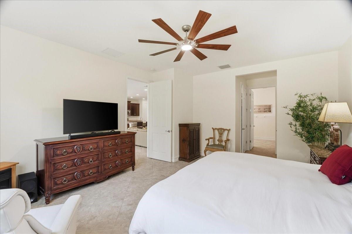 Image 19 of 36 For 3204 Royal Gardens Avenue