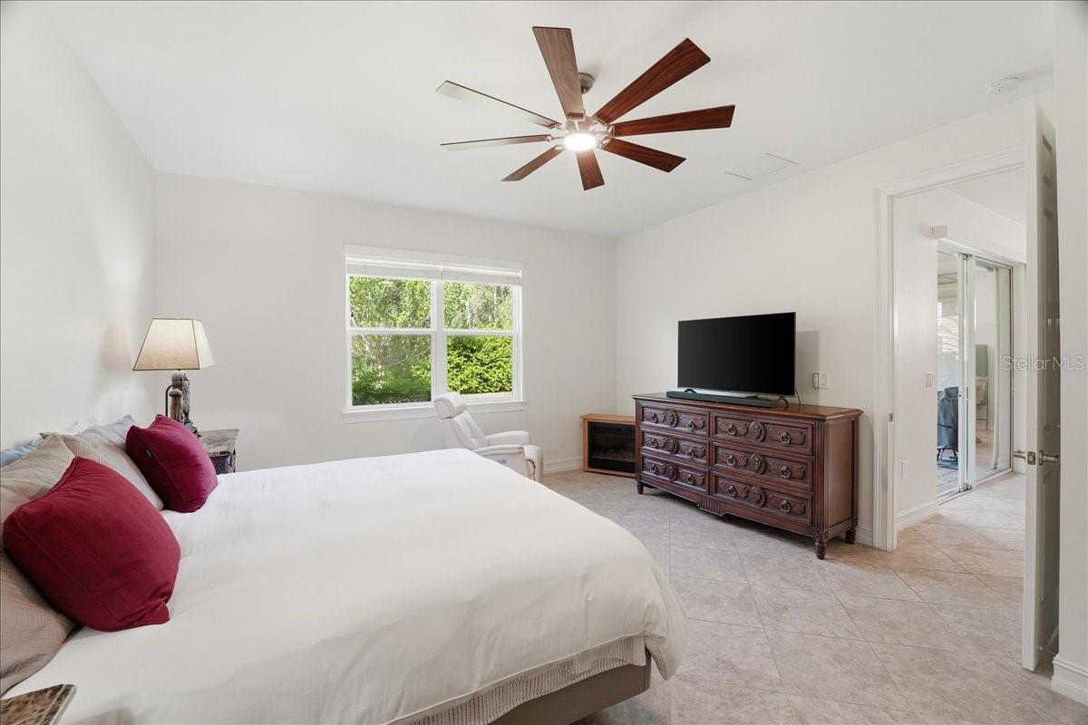 Image 20 of 36 For 3204 Royal Gardens Avenue