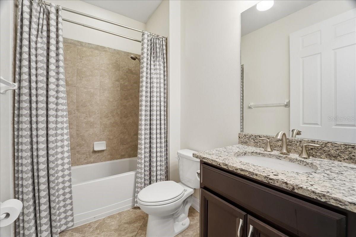 Image 26 of 36 For 3204 Royal Gardens Avenue