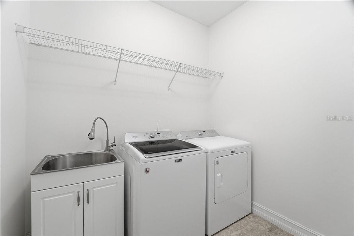 Image 27 of 36 For 3204 Royal Gardens Avenue