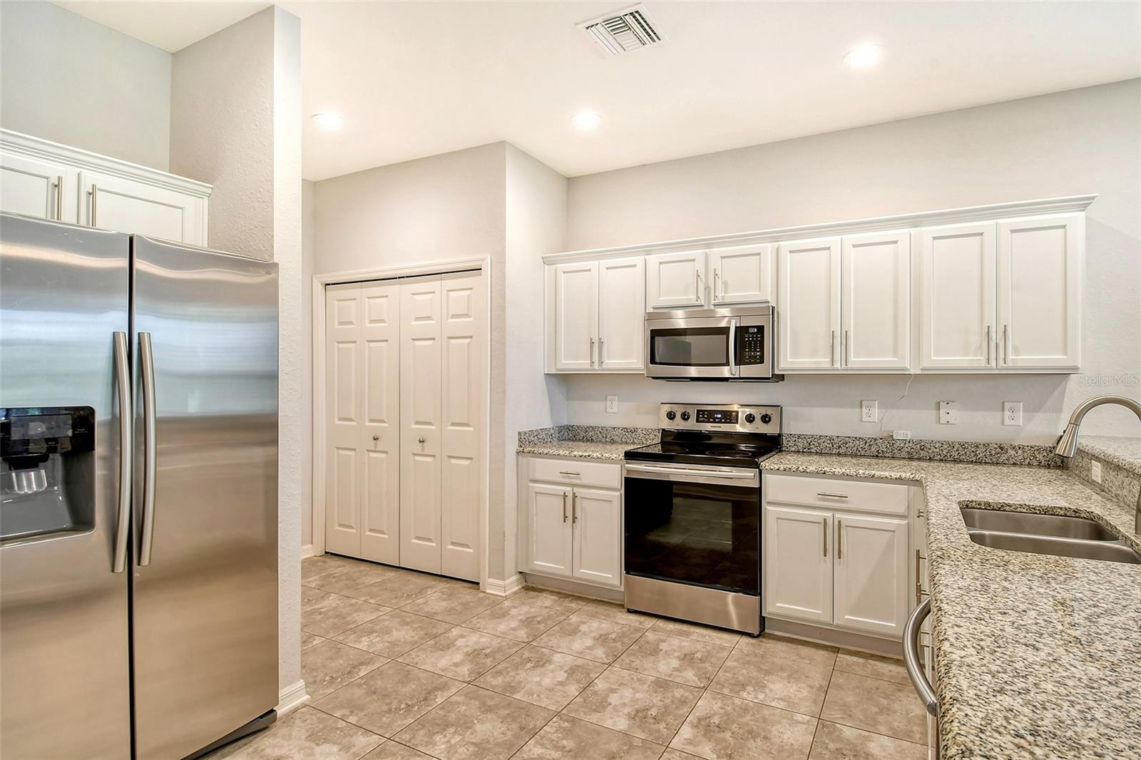 Image 15 of 46 For 1262 Grantham Drive