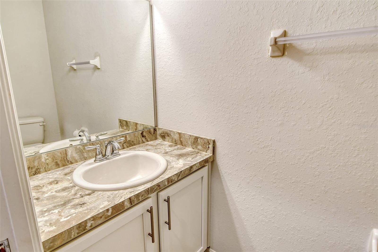 Image 18 of 46 For 1262 Grantham Drive