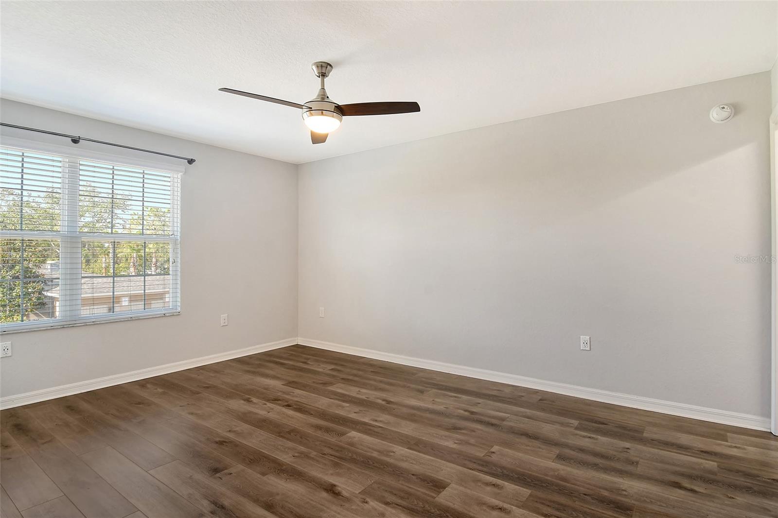 Image 21 of 46 For 1262 Grantham Drive