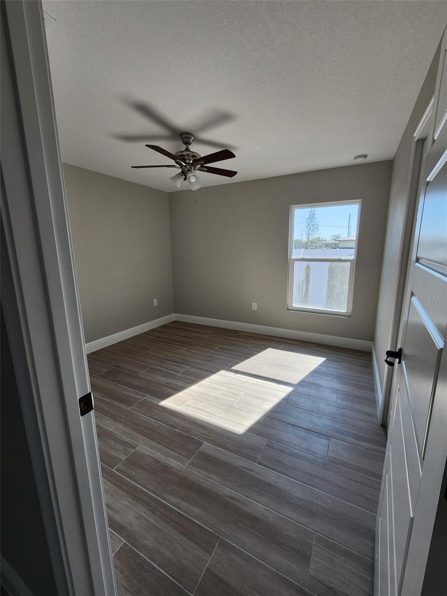 Image 4 of 14 For 1013 13th Street E