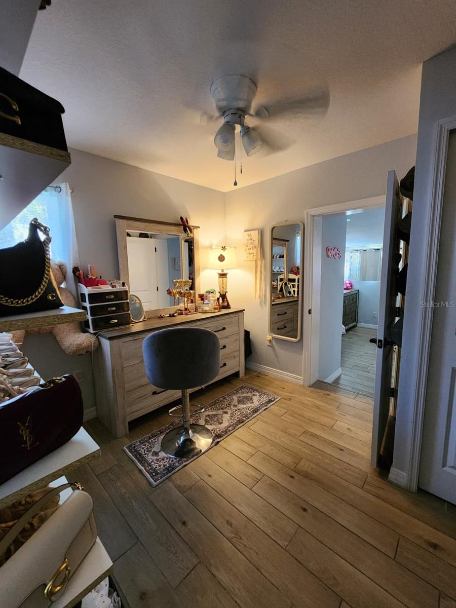 Image 12 of 22 For 5409 18th Street Boulevard E